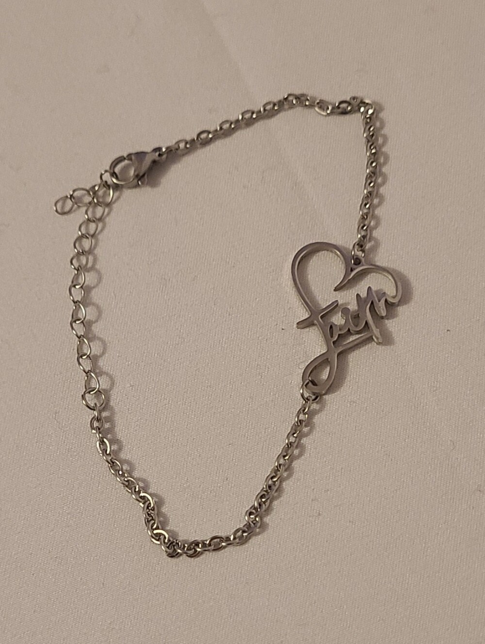 Bracelet Faith Silver Color